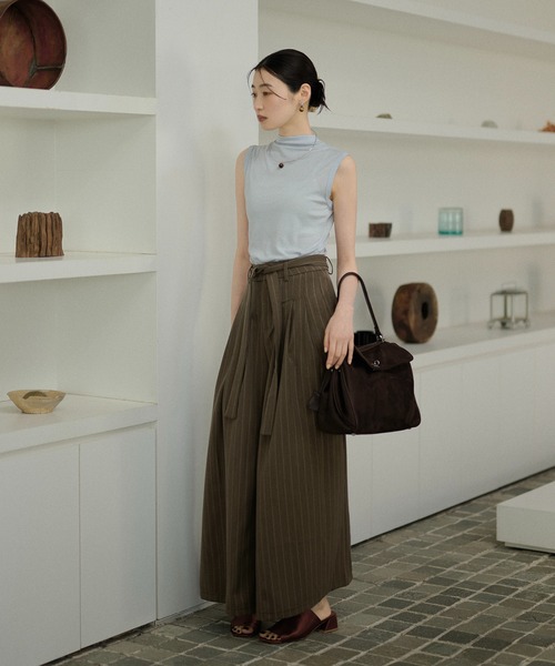 LAULEN(ローレン)の「tuck stripe wide pants /タックストライプワイドパンツ(スラックス・レディース・アイボリー/ブラウン/チャコールグレー・S/M)」の11枚目の写真
