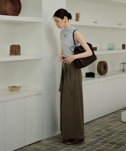 LAULEN(ローレン)の「tuck stripe wide pants /タックストライプワイドパンツ(スラックス・レディース・アイボリー/ブラウン/チャコールグレー・S/M)」の12枚目の写真