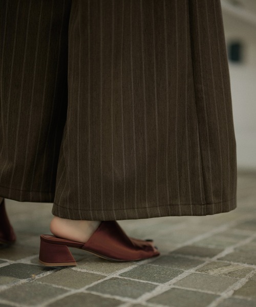 LAULEN(ローレン)の「tuck stripe wide pants /タックストライプワイドパンツ(スラックス・レディース・アイボリー/ブラウン/チャコールグレー・S/M)」の20枚目の写真