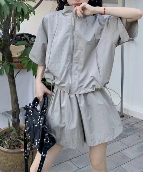 GLAMOROUS JANE(グラマラスジェーン)の「ナイロン半袖ジップトップス×ウエストゴムショートパンツ 2点セット(セットアップ・レディース・グレー/チャコールグレー・M/L)」の16枚目の写真