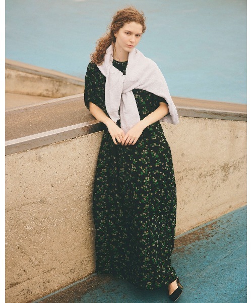 THE SHINZONE(ザ シンゾーン)の「FLORAL JACQUARD DRESS 26MMSOP01(ワンピース・レディース・ブラック・34/36)」の3枚目の写真
