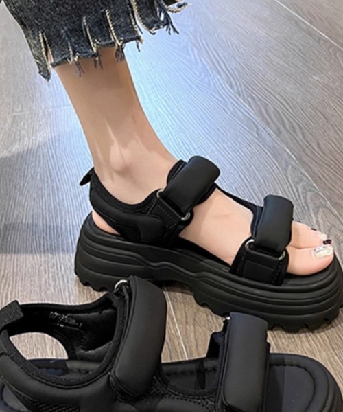 mielu(ミエル)の「厚底ベルトクロスポーツサンダル(サンダル・レディース・ブラック/アイボリー・23.5cm/24cm/24.5cm)」の7枚目の写真
