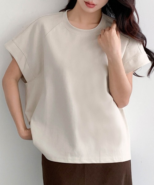 LOWO(ロワ)の「クルーネックラグランスリーブ無地トップス(Tシャツ/カットソー・レディース・ベージュ/カーキ/ブラック・FREE)」の1枚目の写真