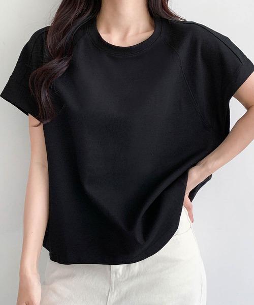 LOWO(ロワ)の「クルーネックラグランスリーブ無地トップス(Tシャツ/カットソー・レディース・ベージュ/カーキ/ブラック・FREE)」の2枚目の写真