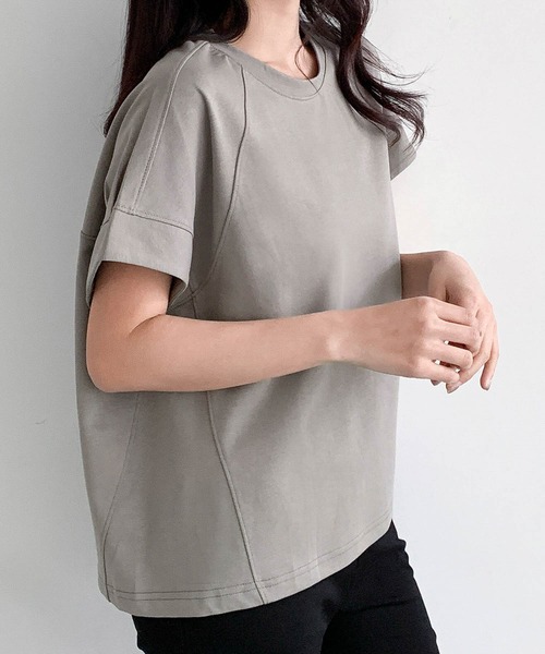 LOWO(ロワ)の「クルーネックラグランスリーブ無地トップス(Tシャツ/カットソー・レディース・ベージュ/カーキ/ブラック・FREE)」の5枚目の写真