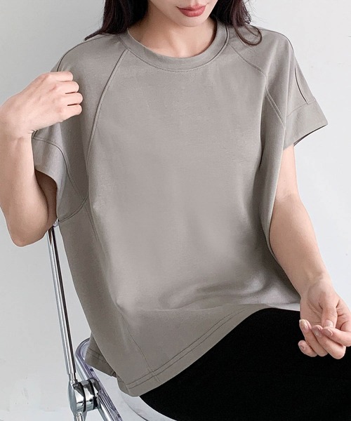 LOWO(ロワ)の「クルーネックラグランスリーブ無地トップス(Tシャツ/カットソー・レディース・ベージュ/カーキ/ブラック・FREE)」の15枚目の写真