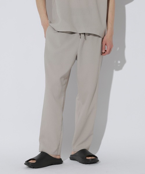 LAKOLE(ラコレ)の「シボサッカースリムパンツ / 650672(その他パンツ・メンズ・ライトグレー/カーキ/ブラック・X-LARGE/LARGE/MEDIUM)」の1枚目の写真