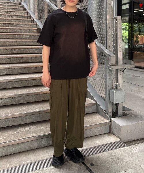 COLONY 2139(コロニートゥーワンスリーナイン)の「フロントスプレーTシャツ(Tシャツ/カットソー・メンズ・ネイビー/レッド/サックスブルー/ブラック・LARGE/MEDIUM)」の5枚目の写真
