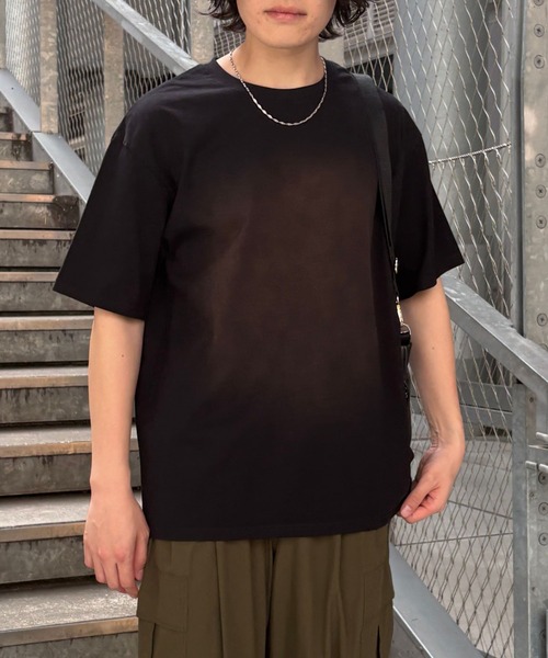 COLONY 2139(コロニートゥーワンスリーナイン)の「フロントスプレーTシャツ(Tシャツ/カットソー・メンズ・ネイビー/レッド/サックスブルー/ブラック・LARGE/MEDIUM)」の2枚目の写真