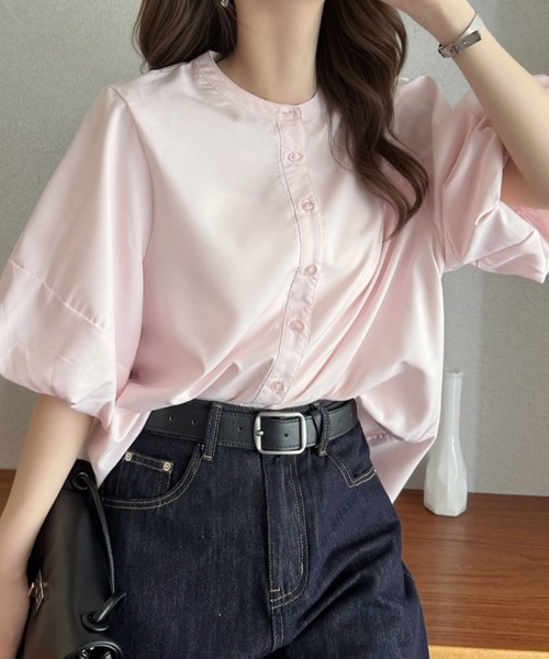 Eclat one(エクラワン)の「【Eclat one】バンドカラー ボリュームスリーブ シンプル 半袖 シャツ(シャツ/ブラウス・レディース・オフホワイト/イエロー/ピンク・M)」の3枚目の写真