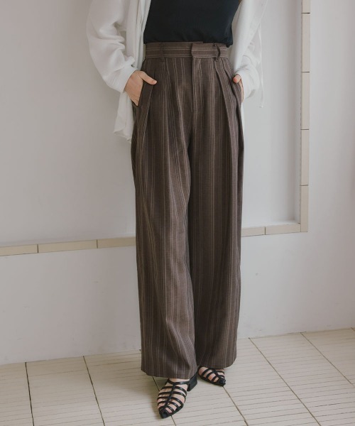 slattgir(スラットジール)の「高身長 リネンストライプタックワイドパンツ(トールサイズ)Essenave(その他パンツ・レディース・ブラウン/キナリ・TL/TLL/T3L/TM)」の13枚目の写真