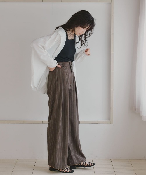 slattgir(スラットジール)の「高身長 リネンストライプタックワイドパンツ(トールサイズ)Essenave(その他パンツ・レディース・ブラウン/キナリ・TL/TLL/T3L/TM)」の15枚目の写真