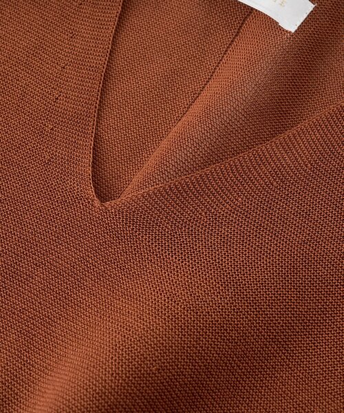 RIVE DROITE(リヴドロワ)の「【美シルエット】ライトギマフレンチコクーンニット (夏服/オフィスカジュアル)(ニット/セーター・レディース・キャメル/ブラック/オフホワイト/ベージュ・FREE)」の5枚目の写真