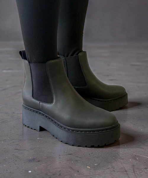 Jeffrey Campbell(ジェフリーキャンベル)の「厚底 サイドゴアショートブーツ(ブーツ・レディース・ブラック・38/37/36)」の10枚目の写真