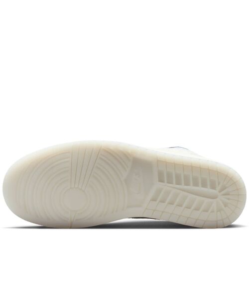 JORDAN BRAND（ジョーダンブランド）の「エア ジョーダン 1 LOW SE メンズシューズ / Air Jordan 1 Low SE Men's Shoes IR7337-121 Summit White（スニーカー・メンズ・アイボリー・30/29/28.5/28/27.5/27/26.5/26/25.5/25/24）」の9枚目の写真