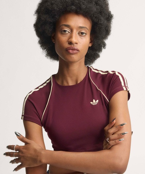 adidas(アディダス)の「adidas OG SPORT T-SHIRTS BRA / アディダス オリジナルス スポーツ SST ブラTシャツ(Tシャツ/カットソー・レディース・マルーン・L/M/S)」の2枚目の写真