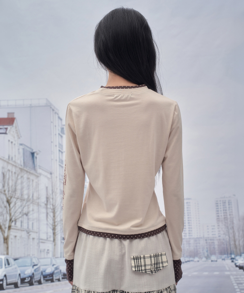 SOMSOC(ソムソック)の「HORSE VANE LAYERED LONG SLEEVE _CREAM(Tシャツ/カットソー・レディース・その他・FREE)」の2枚目の写真