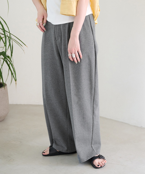 B.C STOCK（ベーセーストック）の「ウォッシャブル / Gleamy / グリーミー スウェットワイドパンツ（スウェットパンツ・レディース・ブラウン/チャコールグレー/ピンク系その他/アイボリー・FREE）」の2枚目の写真