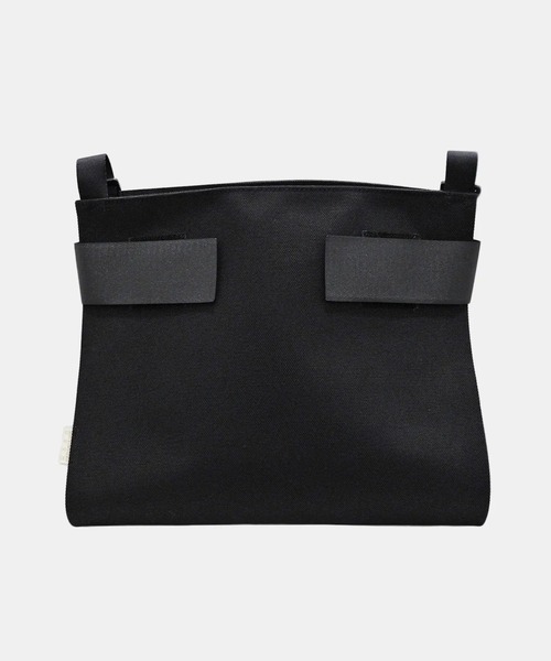 macromauro(マクロマウロ)の「【macromauro】 WRAP BAG SHOULDER CANBAS M(ショルダーバッグ・メンズ・ブラック・MEDIUM)」の3枚目の写真