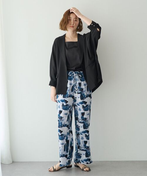 YECCA VECCA(イェッカヴェッカ)の「アブストラクト柄ワイドパンツ(その他パンツ・レディース・ブルー/グレー・FREE)」の4枚目の写真