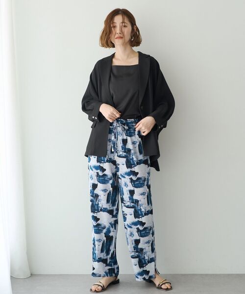 YECCA VECCA(イェッカヴェッカ)の「アブストラクト柄ワイドパンツ(その他パンツ・レディース・ブルー/グレー・FREE)」の6枚目の写真