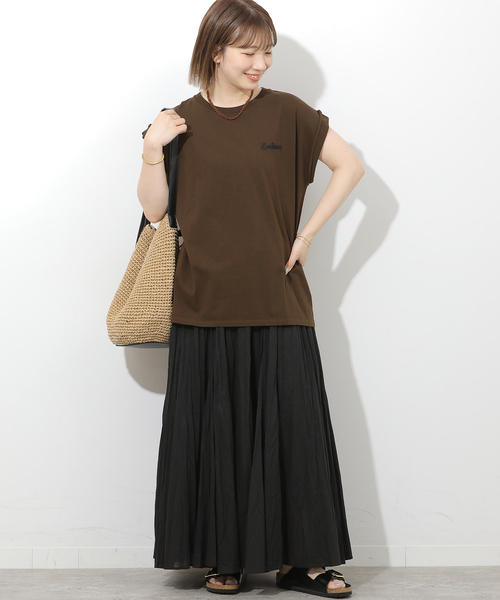 JOURNAL STANDARD relume(ジャーナルスタンダード レリューム)の「《追加》刺繍ロゴフレンチTEE(Tシャツ/カットソー・レディース・ネイビー/ブラウン/ホワイト・FREE)」の14枚目の写真