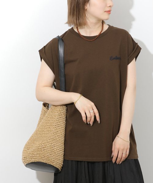 JOURNAL STANDARD relume(ジャーナルスタンダード レリューム)の「《追加》刺繍ロゴフレンチTEE(Tシャツ/カットソー・レディース・ネイビー/ブラウン/ホワイト・FREE)」の12枚目の写真