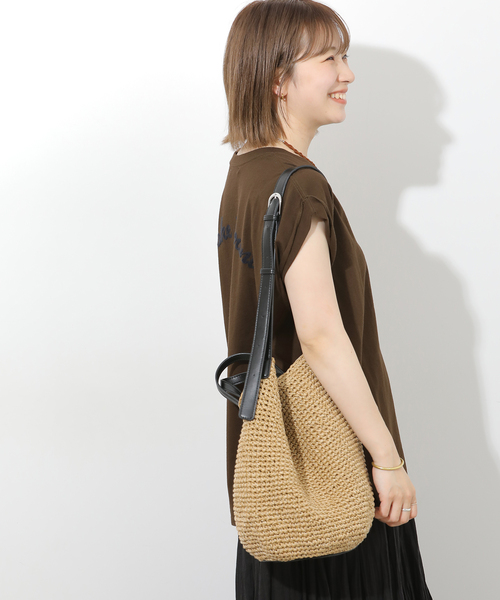 JOURNAL STANDARD relume(ジャーナルスタンダード レリューム)の「《追加》刺繍ロゴフレンチTEE(Tシャツ/カットソー・レディース・ネイビー/ブラウン/ホワイト・FREE)」の11枚目の写真
