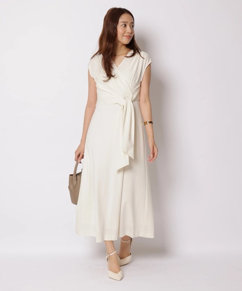 JUSGLITTY(ジャスグリッティー)の「カシュクールカットナローワンピース(ワンピース・レディース・オフホワイト・2/1)」の10枚目の写真