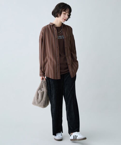 ANY(エニィ)の「ロングスリーブロゴTシャツ(Tシャツ/カットソー・レディース・ホワイト系/ベージュ系/ダークブラウン系/ダークグリーン系・F)」の21枚目の写真