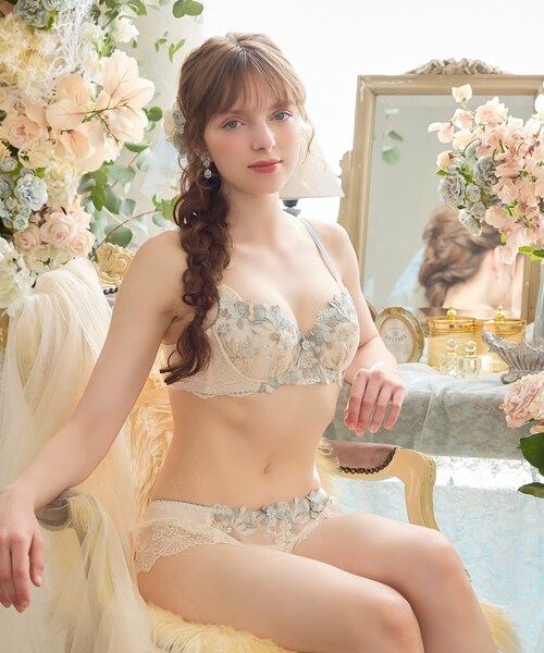 Risa Magli(リサマリ)の「アデラ ブラジャー (G-H) <D Make Type>(ブラジャー・レディース・ブラック/ベビーピンク/グリーン系・G80/G75/G70/G65/H75/H70/H65)」の15枚目の写真