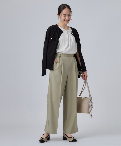 SHOO・LA・RUE(シューラルー)の「【洗濯後しわになりにくい/S-LL】前後のセンタープレスできれい見え タック入りワイドパンツ(その他パンツ・レディース・オリーブ/ダークブラウン/ブラック・01/02/03/04)」の14枚目の写真