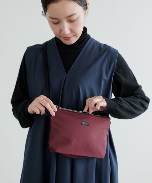 STANDARD SUPPLY(スタンダードサプライ)の「スタンダードサプライ / SIMPLICITY シンプリシティ / 26FW限定カラーW ZIP SHOULDER M ダブルジップショルダーM(ショルダーバッグ・レディース・ボルドー・FREE)」の2枚目の写真