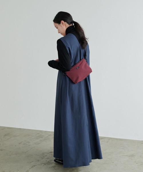 STANDARD SUPPLY(スタンダードサプライ)の「スタンダードサプライ / SIMPLICITY シンプリシティ / 26FW限定カラーW ZIP SHOULDER M ダブルジップショルダーM(ショルダーバッグ・レディース・ボルドー・FREE)」の3枚目の写真