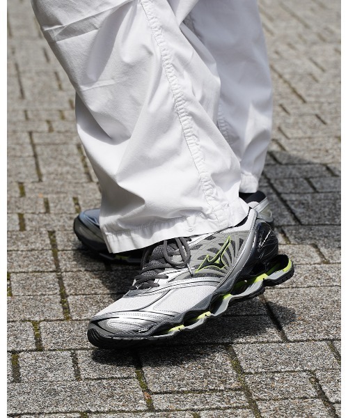 MIZUNO(ミズノ )の「MIZUNO WAVE PROPHECY LS -KICKS LAB. EXCLUSIVE- / ミズノ ウエーブ プロフェシー LS / D1GA333711(スニーカー・メンズ・グレー・27.5cm/28cm/28.5cm/29cm/25cm/25.5cm/26cm/26.5cm/27cm)」の10枚目の写真