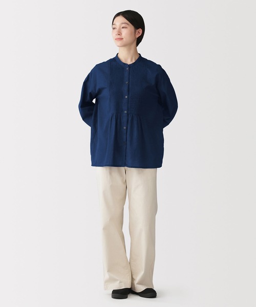 無印良品(ムジルシリョウヒン)の「婦人 綿ピンタック インディゴ染め長袖ブラウス(シャツ/ブラウス・レディース・ネイビー・XL/L/M/S)」の5枚目の写真