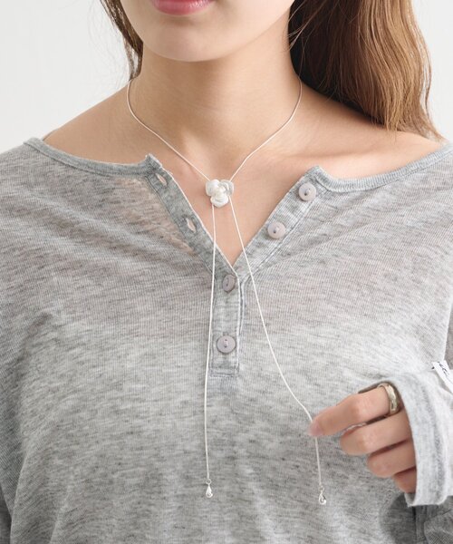 mystic(ミスティック)の「ローズモチーフネックレス(リング・レディース・シルバー・ONE SIZE)」の2枚目の写真