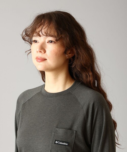 Columbia(コロンビア)の「Columbia/ ウィメンズトランキルピークロングスリーブポケットTシャツ /コロンビア(Tシャツ/カットソー・レディース・ブラック/ブラウン/グリーン・S/M/L/XL)」の21枚目の写真