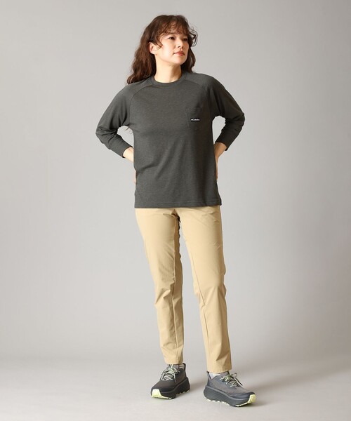 Columbia(コロンビア)の「Columbia/ ウィメンズトランキルピークロングスリーブポケットTシャツ /コロンビア(Tシャツ/カットソー・レディース・ブラック/ブラウン/グリーン・S/M/L/XL)」の19枚目の写真