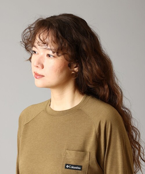 Columbia(コロンビア)の「Columbia/ ウィメンズトランキルピークロングスリーブポケットTシャツ /コロンビア(Tシャツ/カットソー・レディース・ブラック/ブラウン/グリーン・S/M/L/XL)」の16枚目の写真