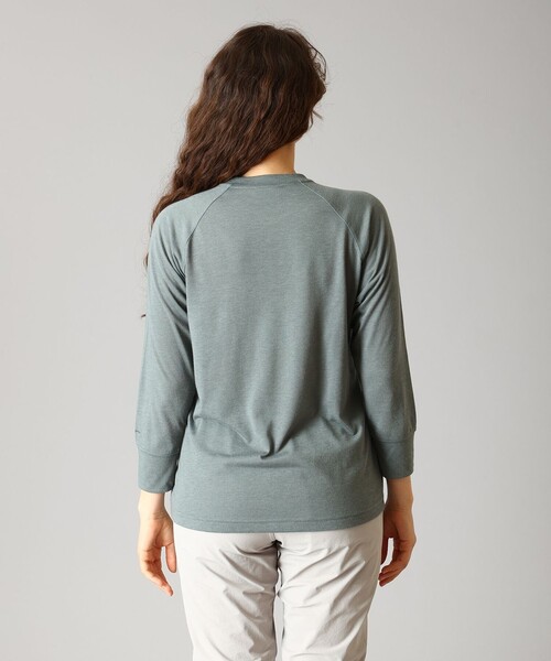 Columbia(コロンビア)の「Columbia/ ウィメンズトランキルピークロングスリーブポケットTシャツ /コロンビア(Tシャツ/カットソー・レディース・ブラック/ブラウン/グリーン・S/M/L/XL)」の12枚目の写真