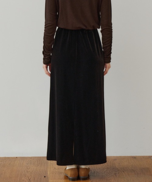 OLUN(オルン)の「I-line velvet skirt/Iラインベロアスカート(スカート・レディース・ブラック/ベージュ/ブラウン・X-SMALL/SMALL/FREE)」の21枚目の写真