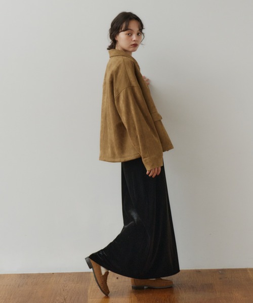 OLUN(オルン)の「I-line velvet skirt/Iラインベロアスカート(スカート・レディース・ブラック/ベージュ/ブラウン・X-SMALL/SMALL/FREE)」の9枚目の写真