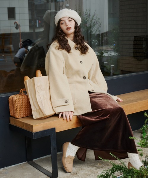 OLUN(オルン)の「I-line velvet skirt/Iラインベロアスカート(スカート・レディース・ブラック/ベージュ/ブラウン・X-SMALL/SMALL/FREE)」の7枚目の写真