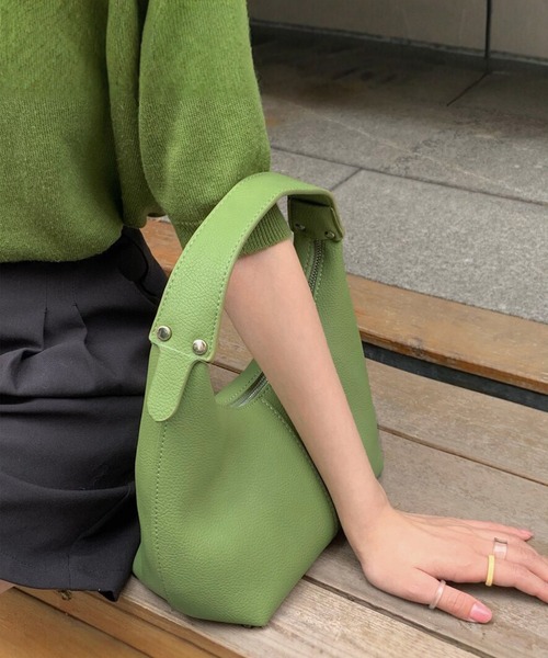 lulufa(ルルファ)の「フェイクレザー ワンハンドルバッグ(ショルダーバッグ・レディース・ブラック/シルバー/グリーン/ブラウン・FREE)」の16枚目の写真
