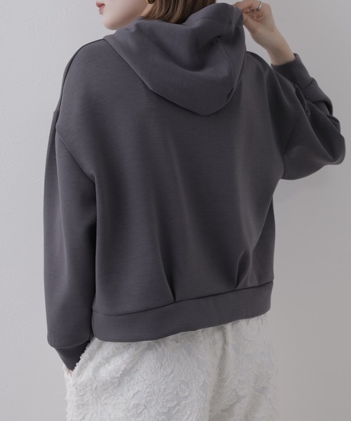 BRODIAEA(ブローディア)の「BRODIAEA ダンボールニットロゴ刺繍パーカー(パーカー・レディース・カーキ/ベージュ・40)」の9枚目の写真