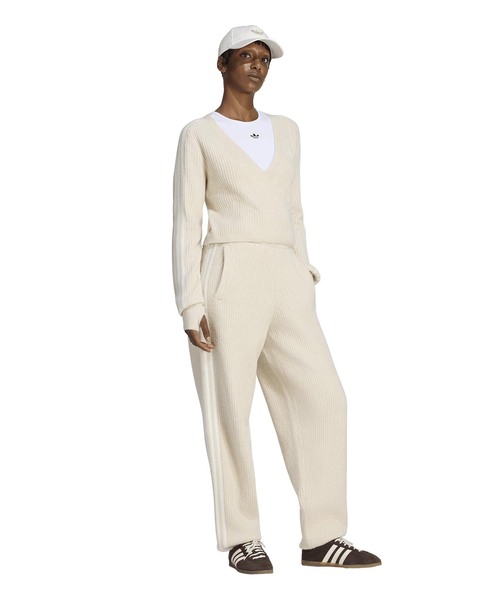 adidas Originals(アディダスオリジナルス)の「ADIDAS × JENNIE / アディダス × ジェニー KNIT CARDIGAN(ニット/セーター・レディース・ブルー/ブラウン/ブラック・MEDIUM)」の22枚目の写真
