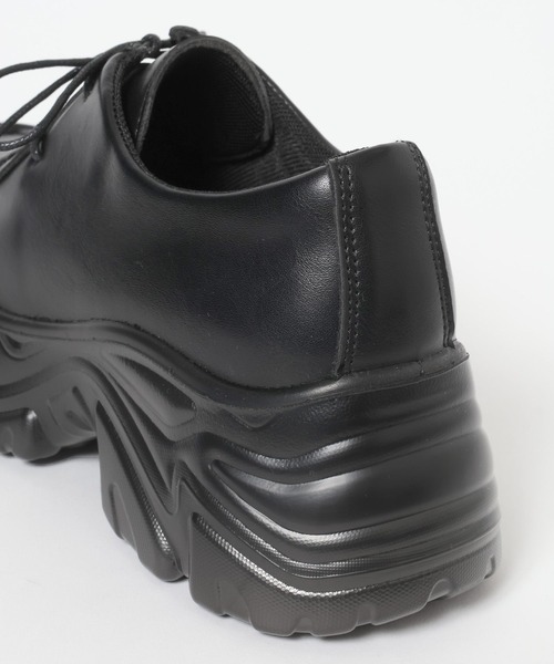 LOWRYS FARM（ローリーズファーム）の「ボリュームモカスニーカー　1044022（スニーカー・レディース・ブラック・SMALL/MEDIUM/LARGE）」の3枚目の写真
