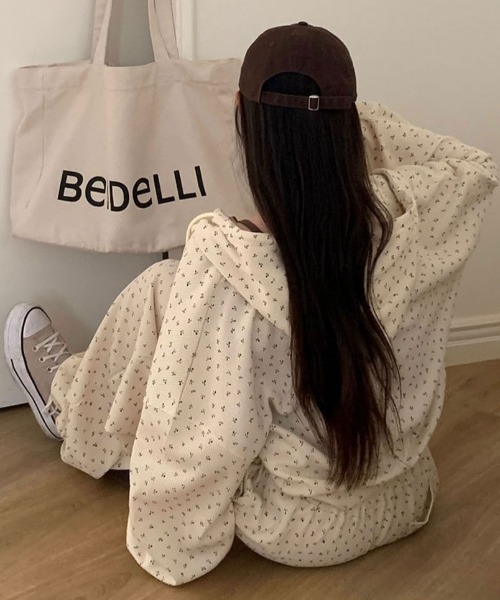 Aelina(エリナ)の「【セットアップ】ワッフルプリントパーカー&ウエストゴムワイドパンツ(セットアップ・レディース・グレー/ベージュ・FREE)」の13枚目の写真