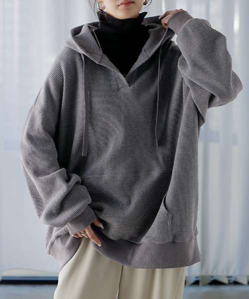 HUG.U(ハグユー)の「ワッフルパーカープルオーバー(パーカー・レディース・ブラック/ネイビー/グレー/レッド/ミックスグレー/ブルー・FREE)」の3枚目の写真